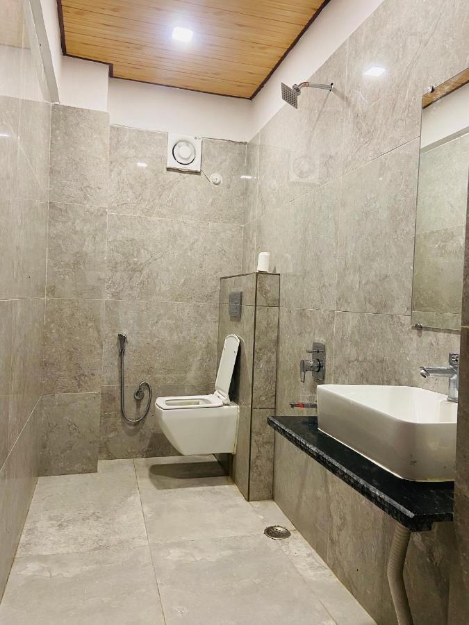 Hotel Woodland Nainital Bagian luar foto
